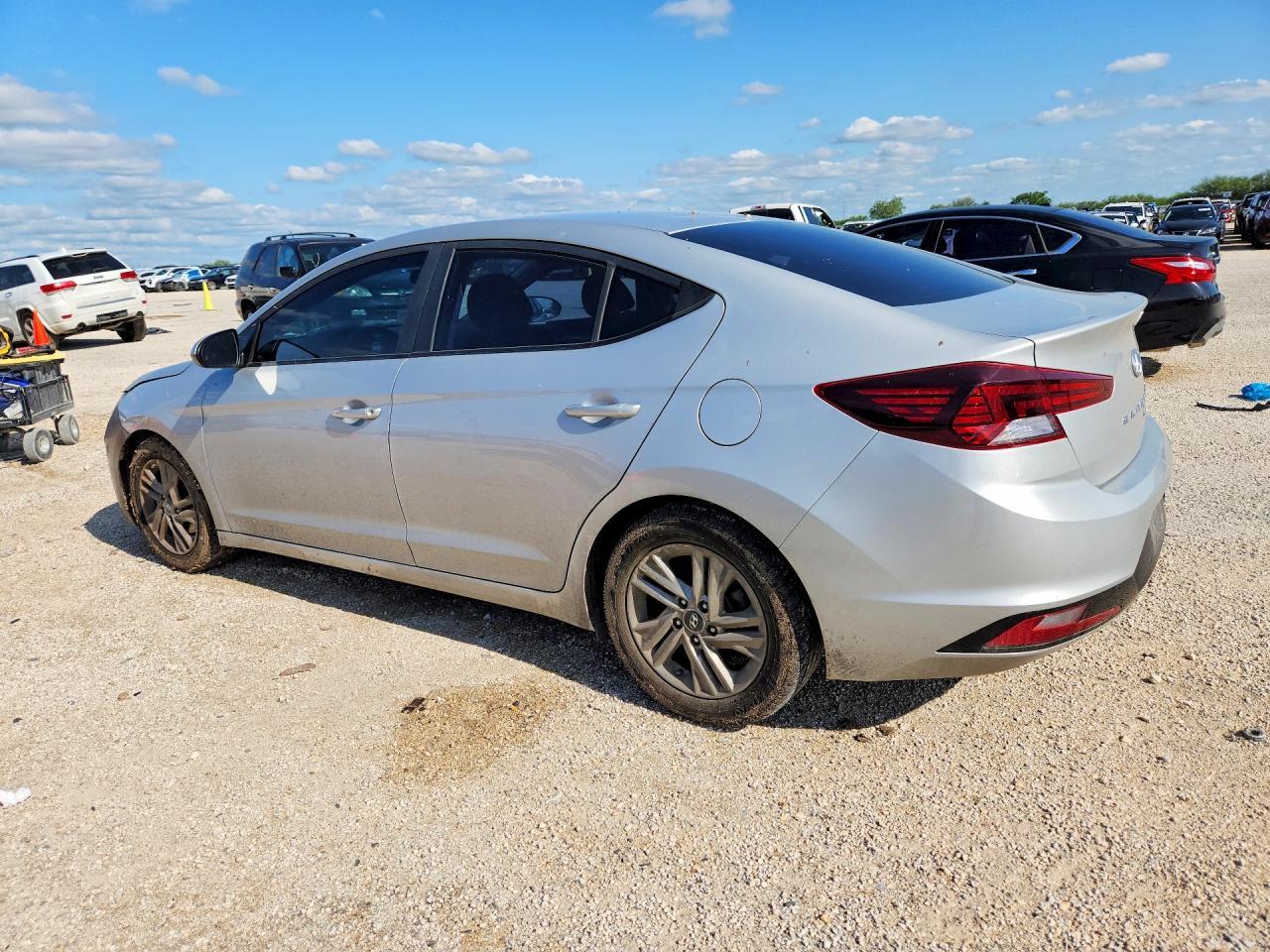 2019 Hyundai Elantra Sel - Фото 2