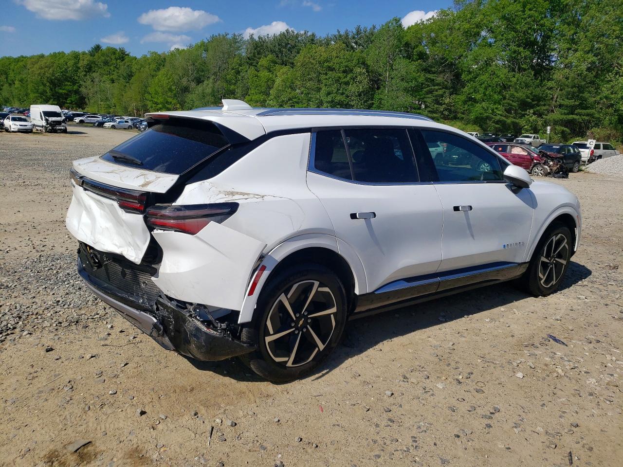 2025 Chevrolet Equinox Lt - Image 3