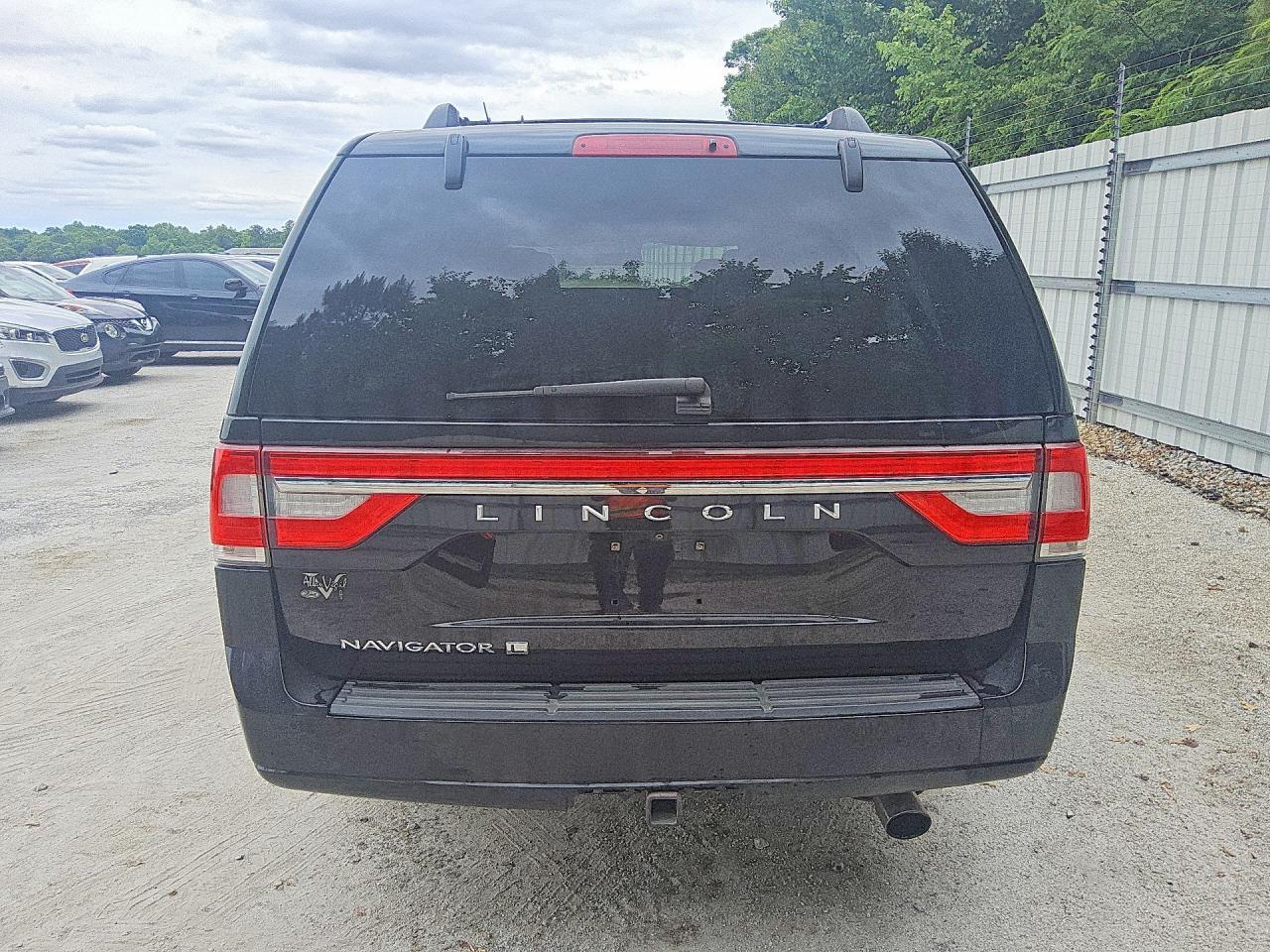 2017 Lincoln Navigator L Select - Фото 6