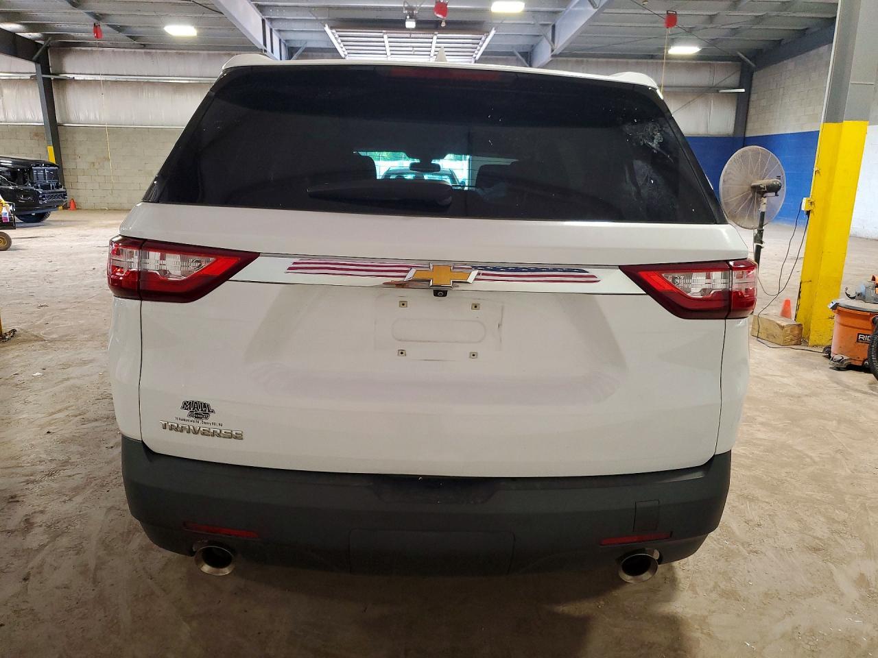 2020 Chevrolet Traverse Ls - Image 6