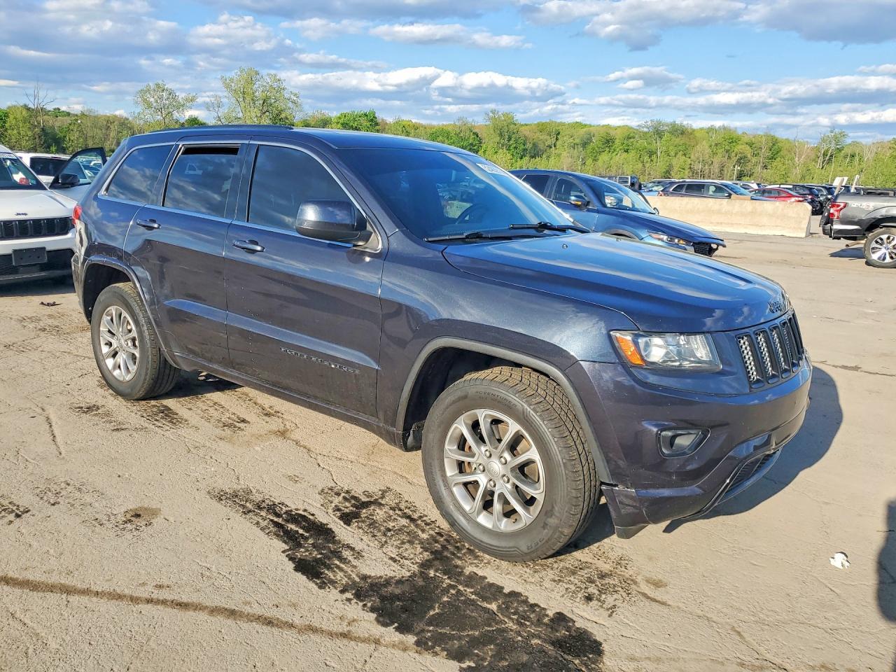 2014 Jeep Grand Cherokee Laredo - Image 4