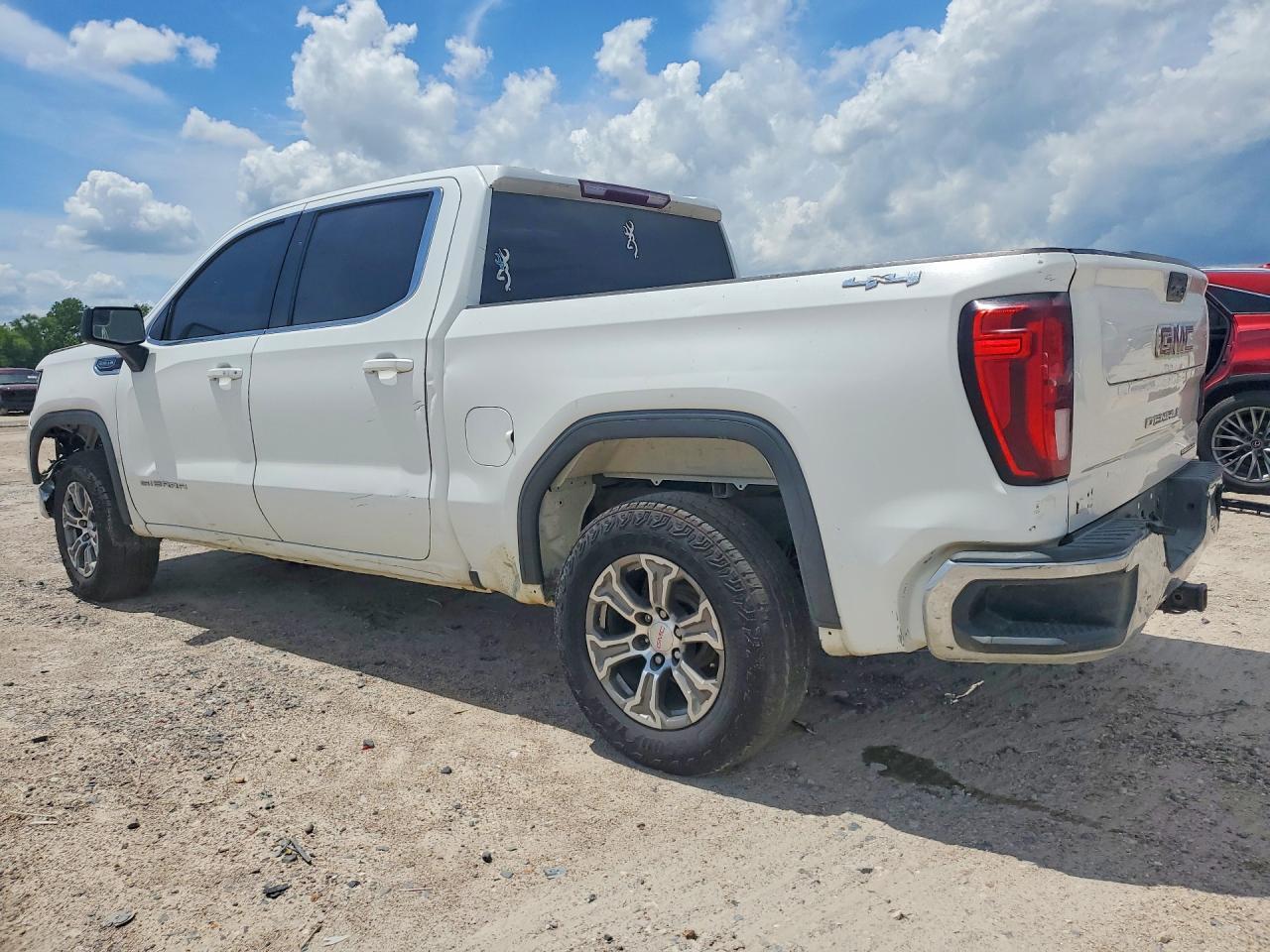 2022 GMC Sierra K1500 Sle - Image 2