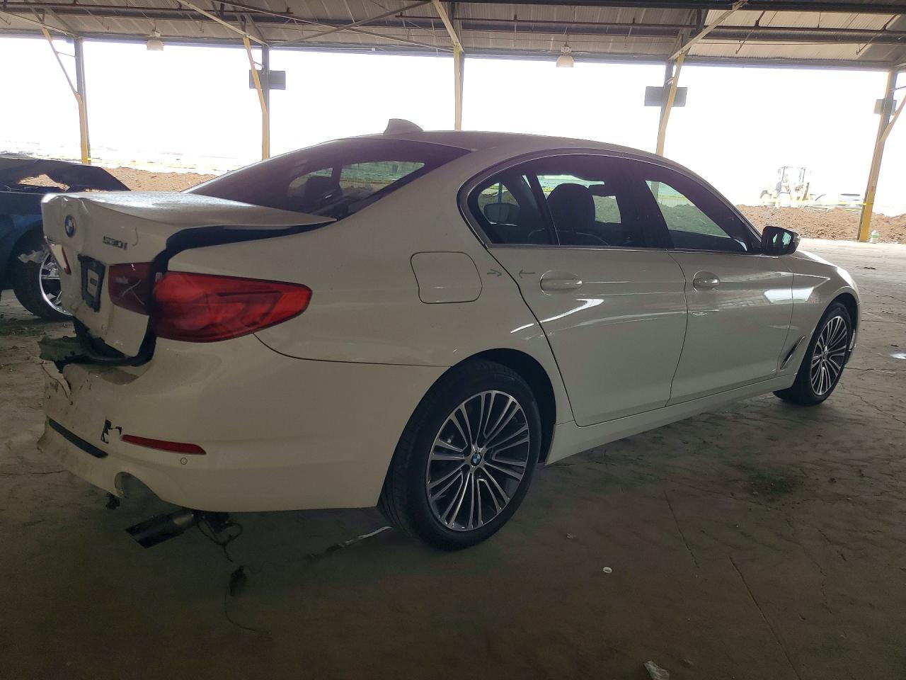 2020 BMW 530 I - Фото 3