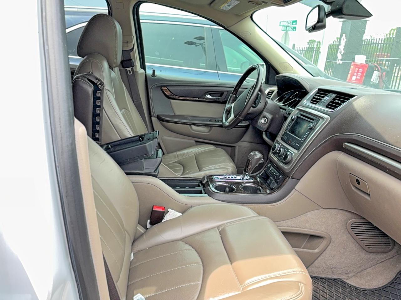2016 GMC Acadia Denali - Image 5