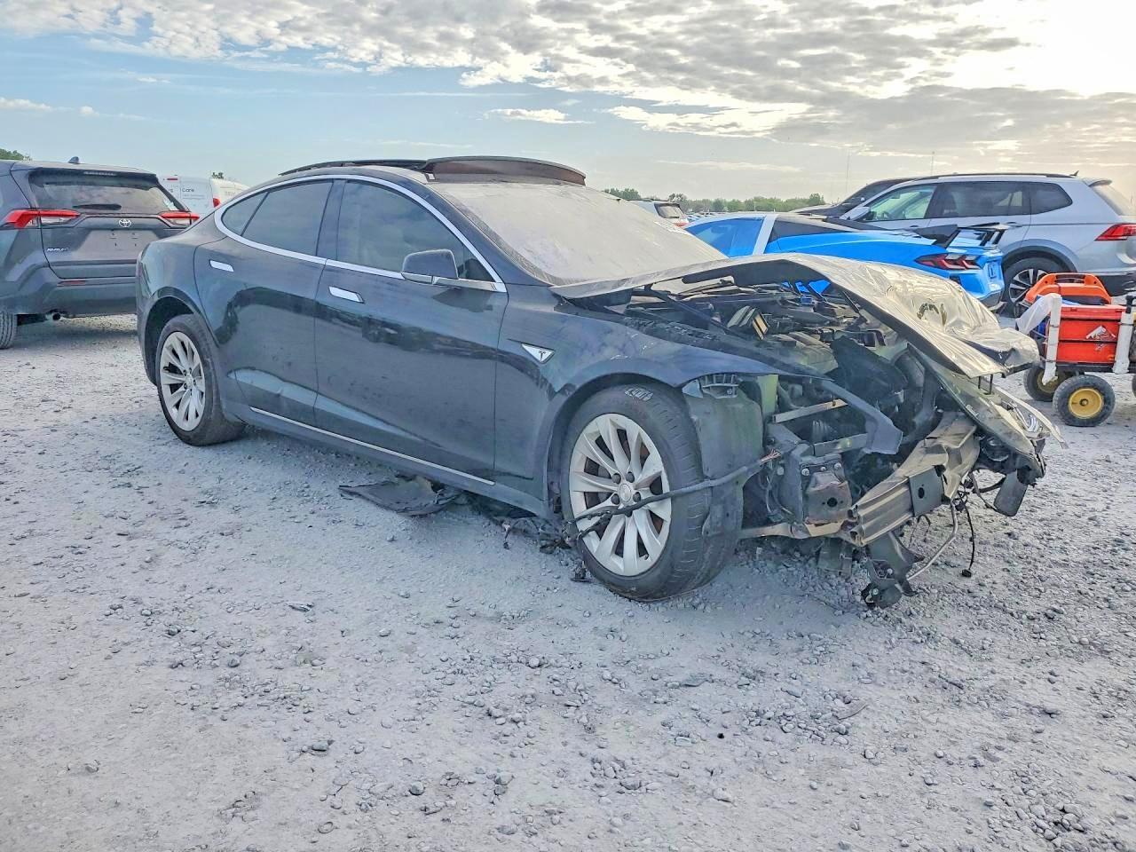 2016 Tesla Model S - Фото 4