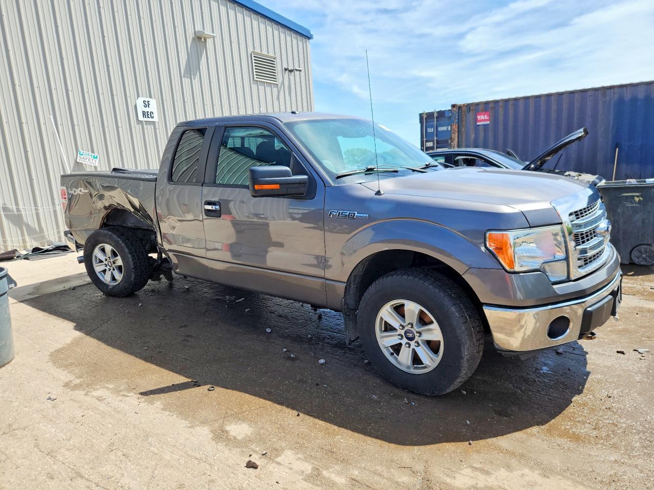 2013 Ford F150 Super Cab - Фото 4