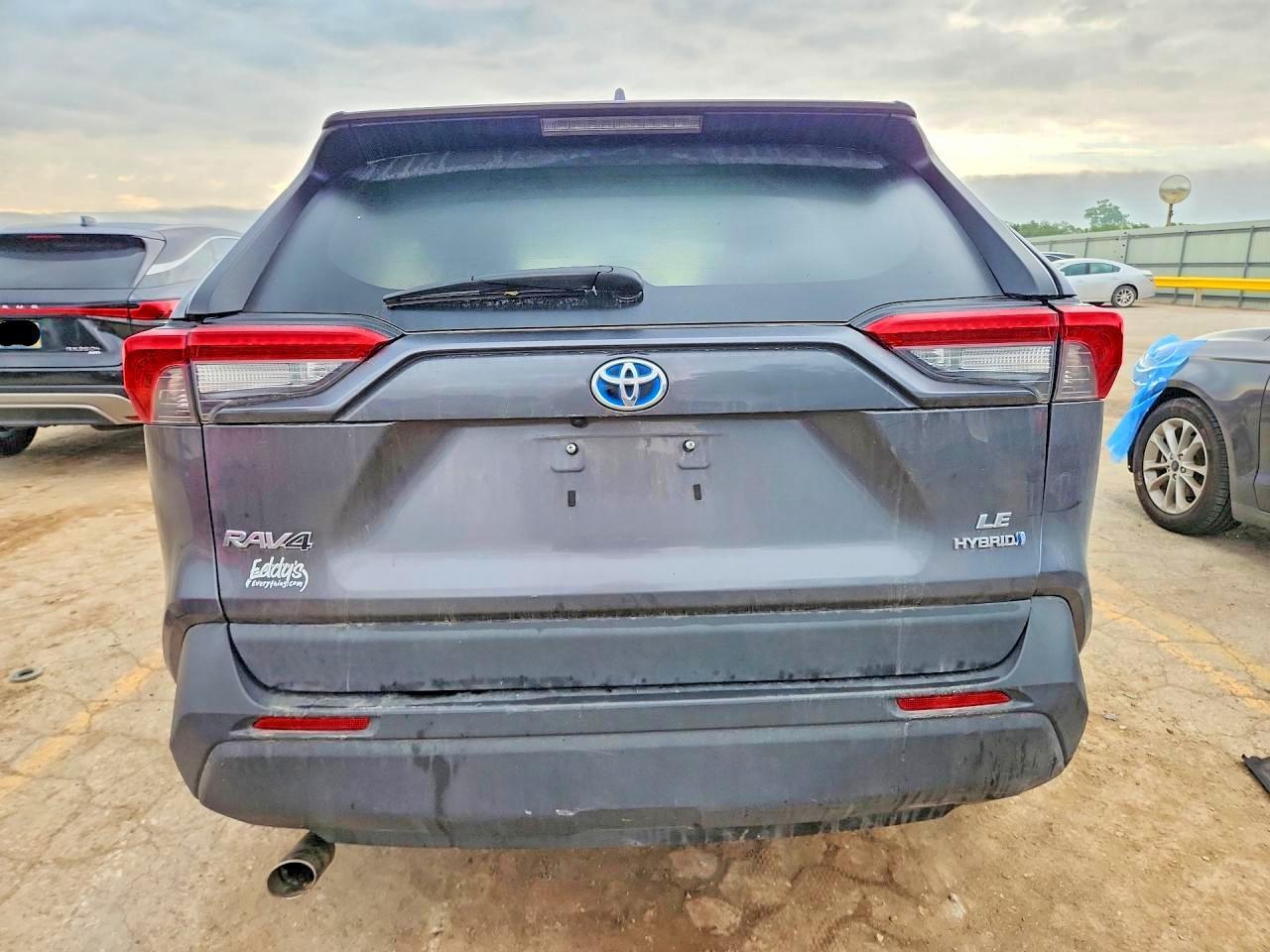 2021 Toyota Rav4 Le - Фото 6