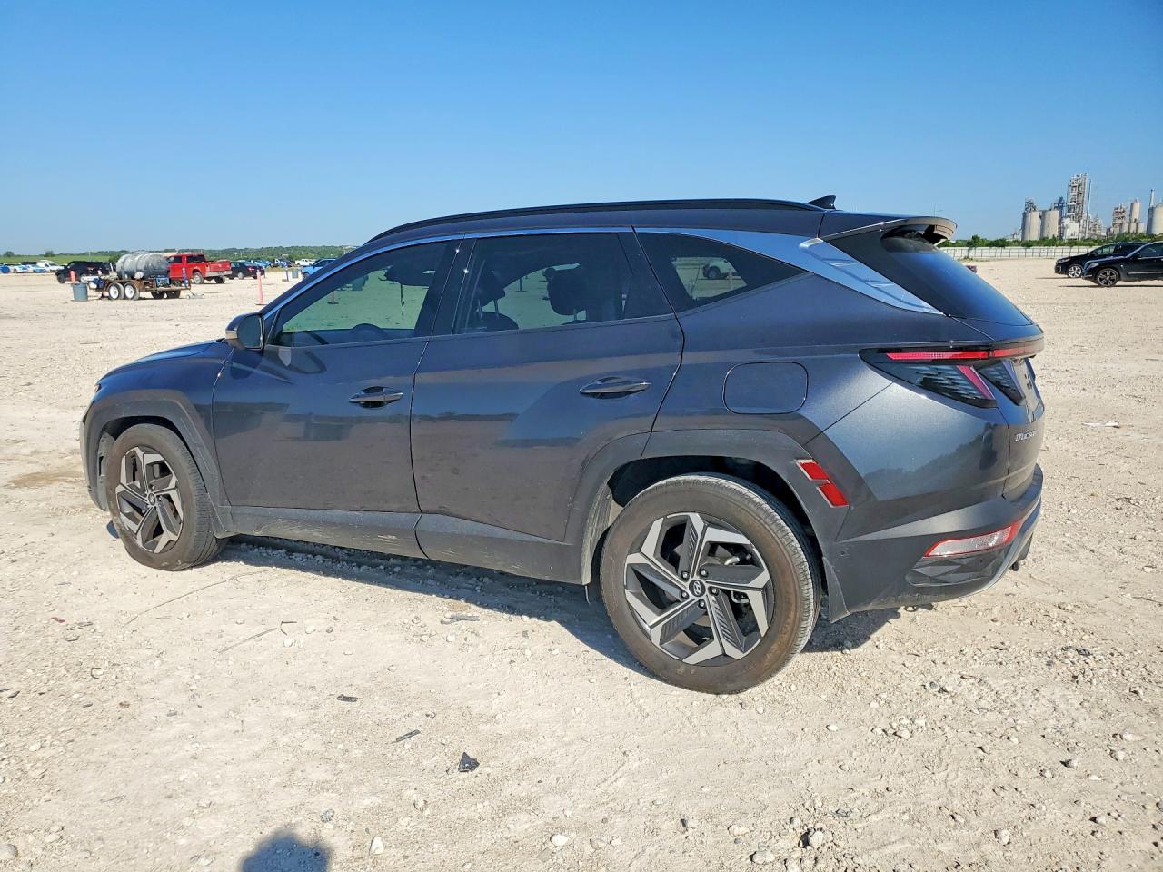 2023 Hyundai Tucson Limited - Image 2