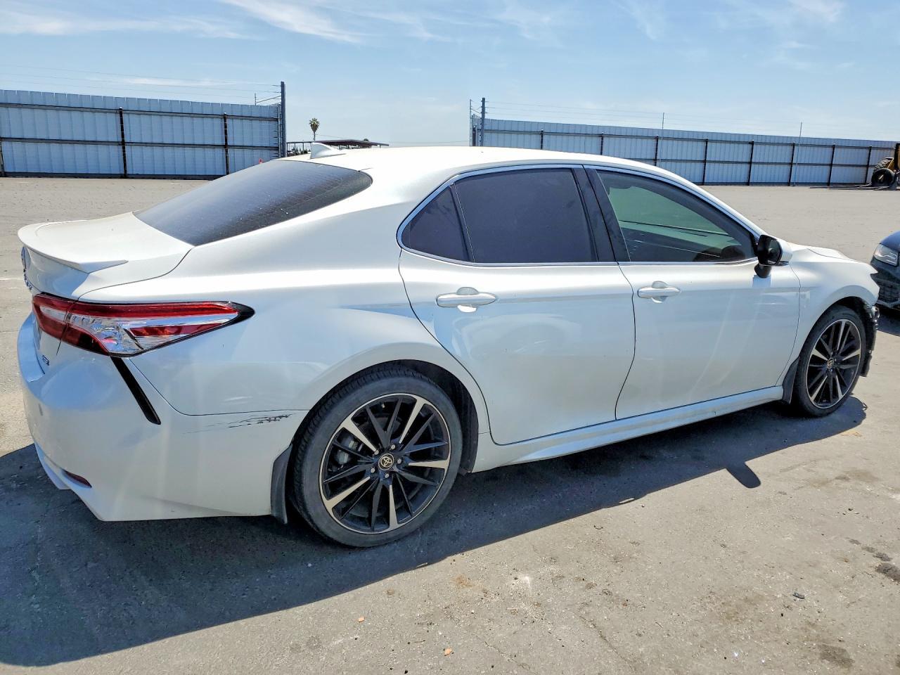 2020 Toyota Camry Xse - Image 3