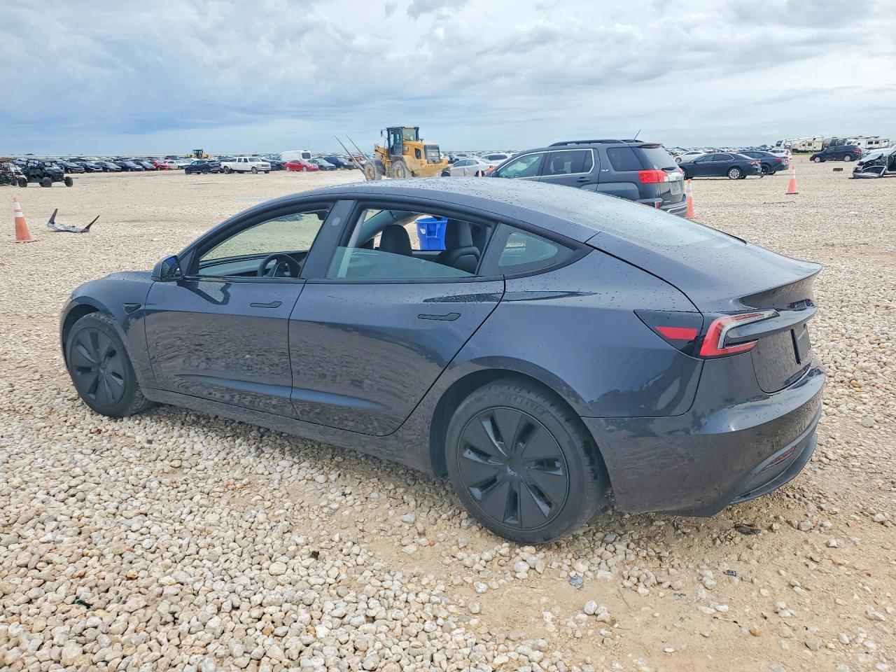 2024 Tesla Model 3 - Image 2