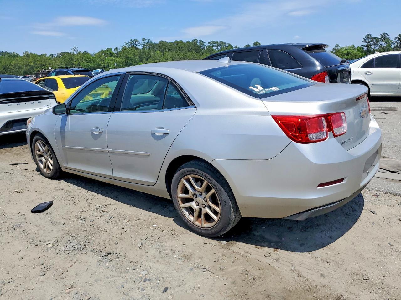 2014 Chevrolet Malibu 1Lt - Image 2