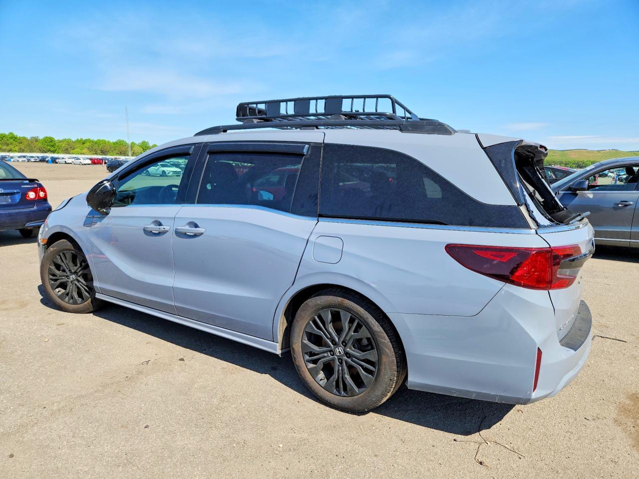 2025 Honda Odyssey - Фото 2