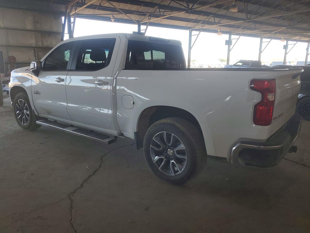 2021 Chevrolet Silverado K1500 Lt - Image 2