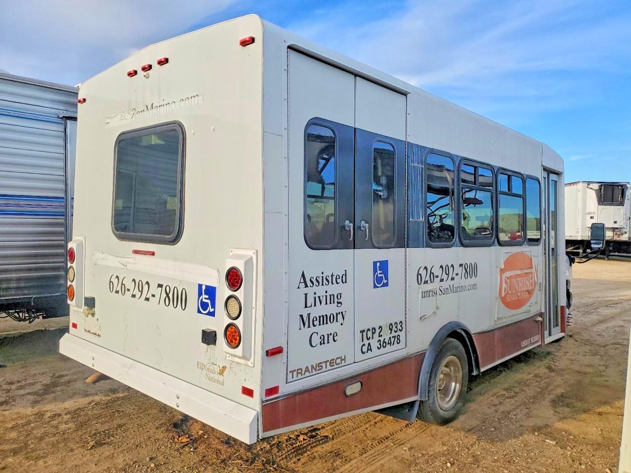 2015 Ford Econoline Wheelchari Shuttle Bus ** Pri Fleet ** - Image 4