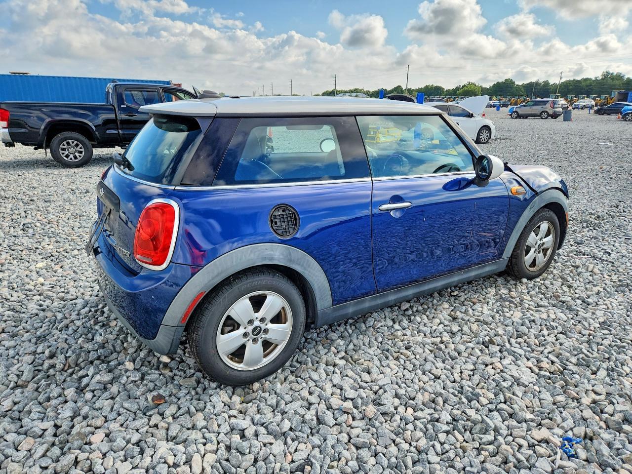 2016 Mini Cooper - Image 3