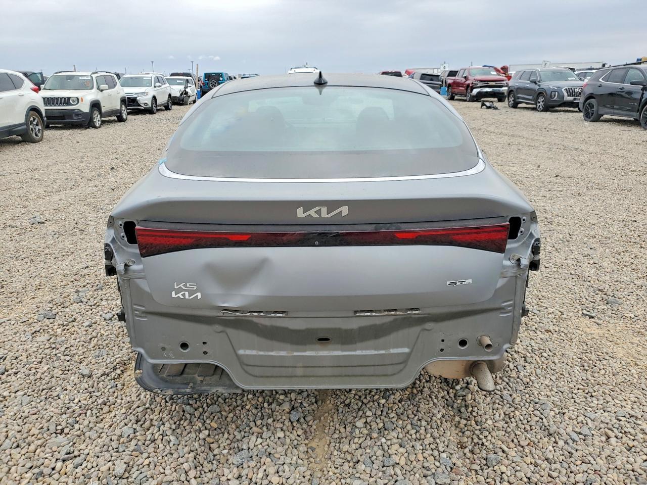 2025 Kia K5 Gt Line - Image 6