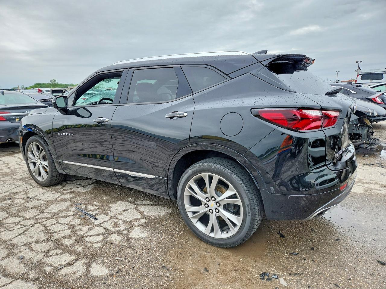 2019 Chevrolet Blazer Premier - Image 2