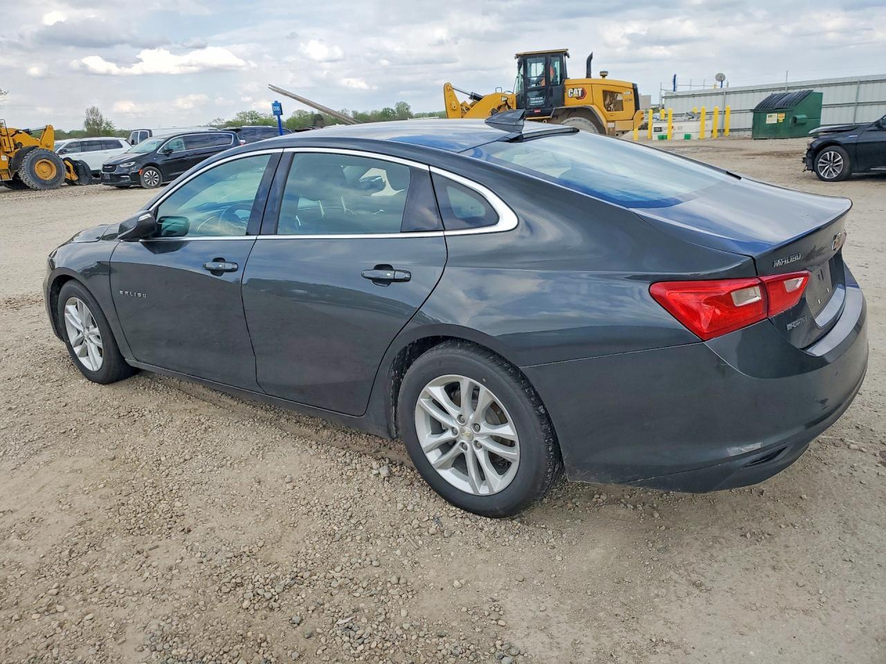 2018 Chevrolet Malibu Lt - Image 2