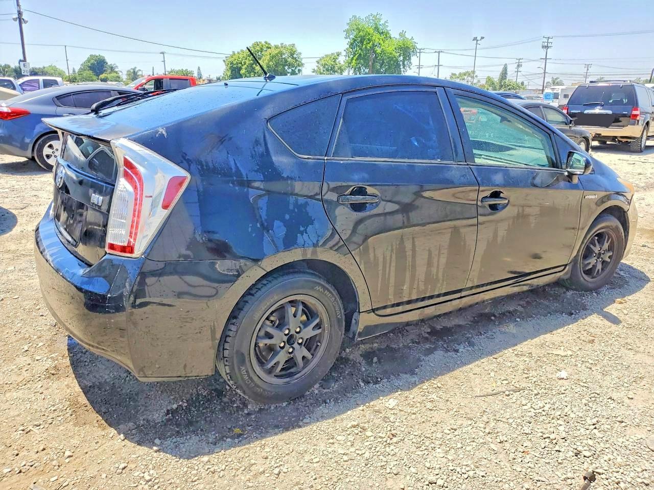 2014 Toyota Prius Two - Фото 3