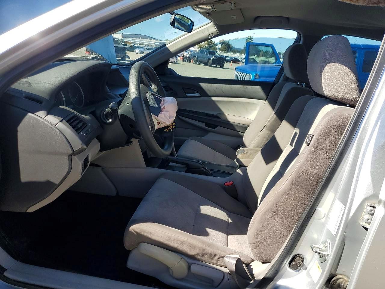 2010 Honda Accord Lx - Image 7