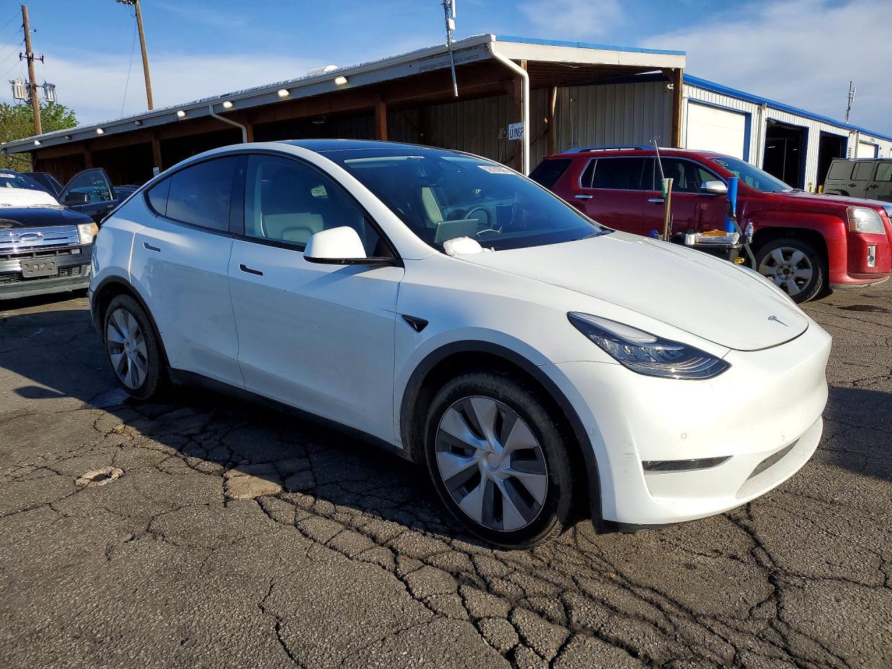 2022 Tesla Model Y - Image 4
