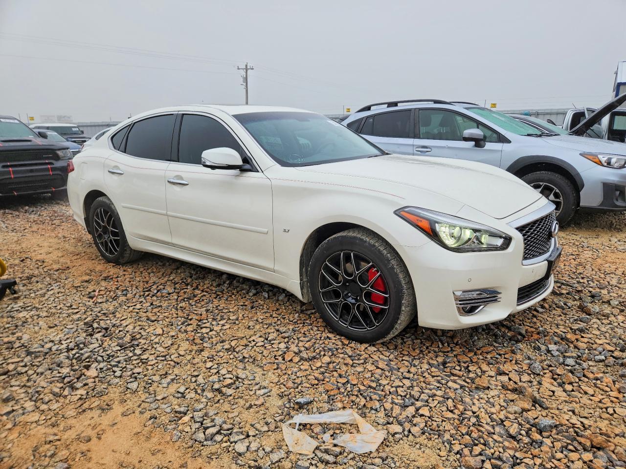 2019 Infiniti Q70 3.7 Luxe - Image 4