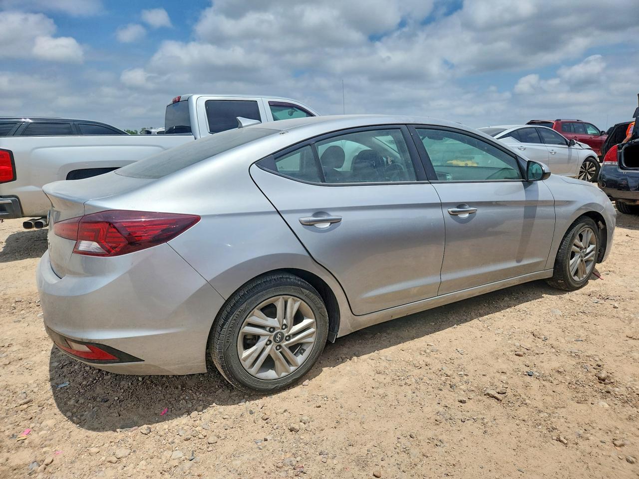 2020 Hyundai Elantra Sel - Фото 3