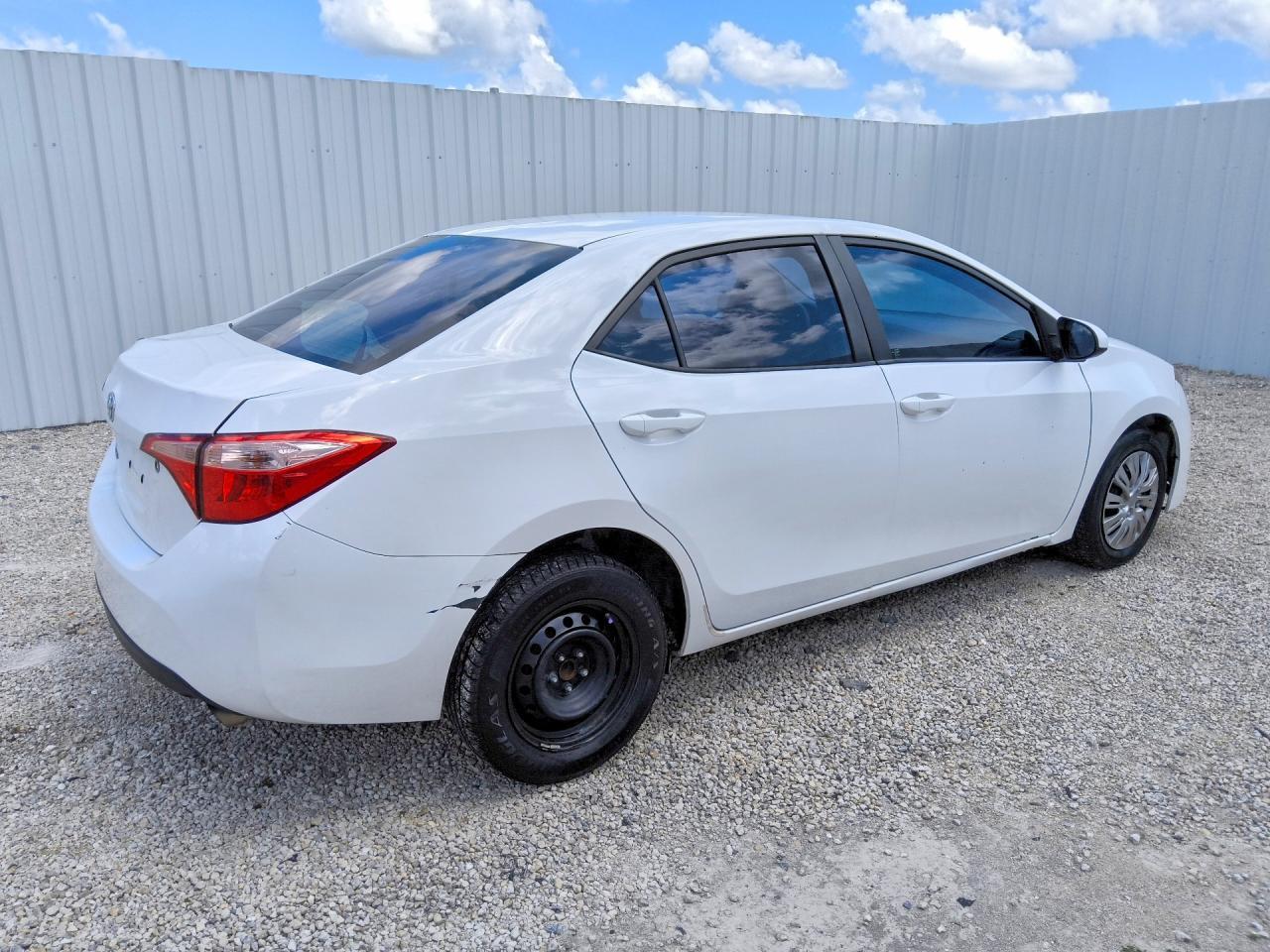 2017 Toyota Corolla L - Фото 3