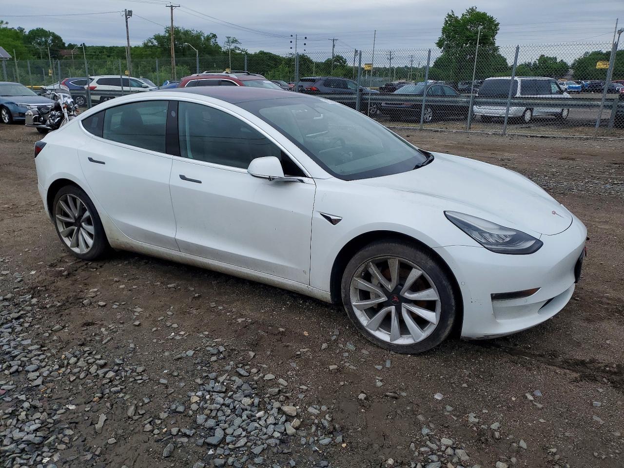 2020 Tesla Model 3 - Фото 4