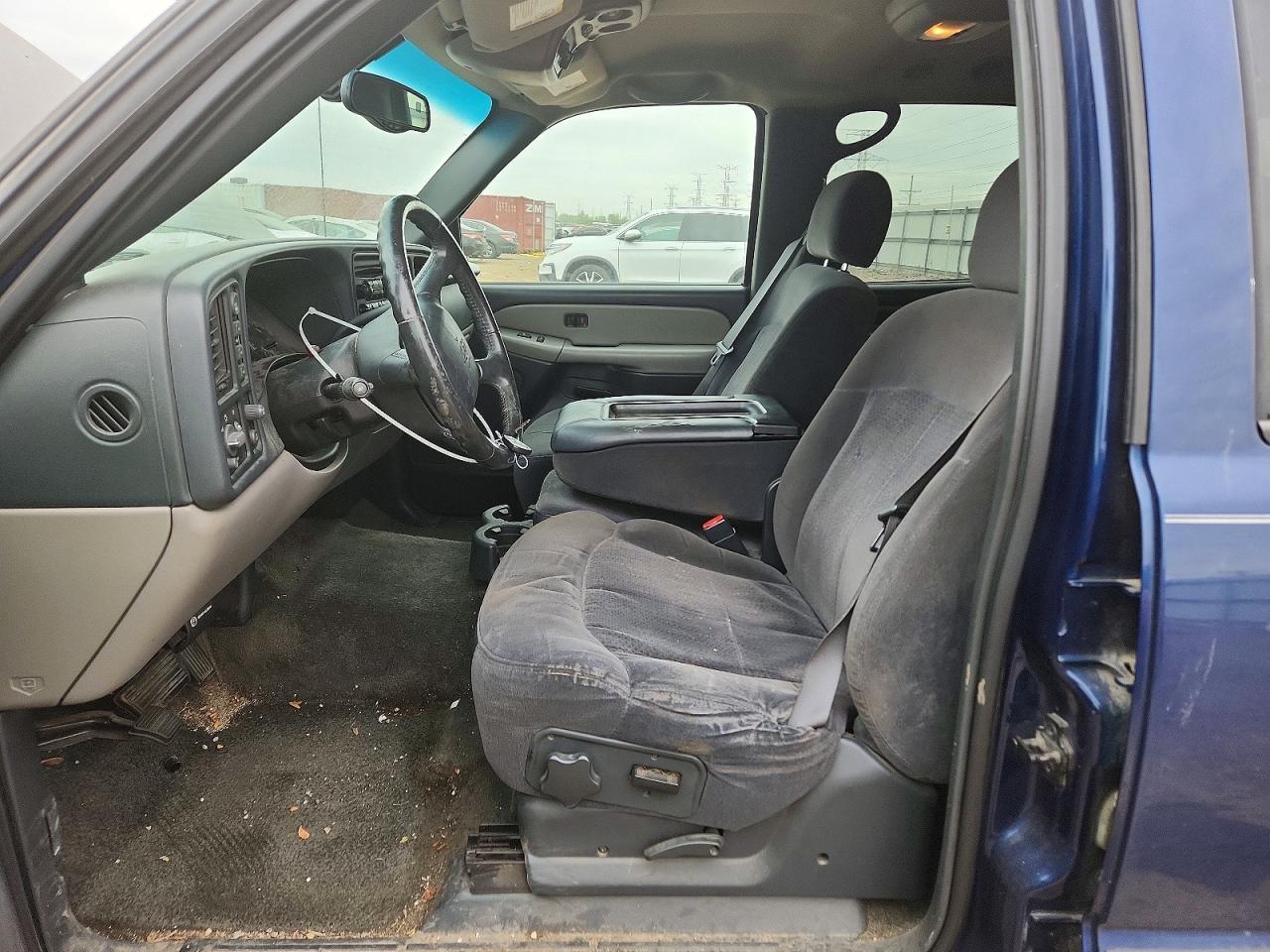 2002 Chevrolet Tahoe K1500 - Image 7