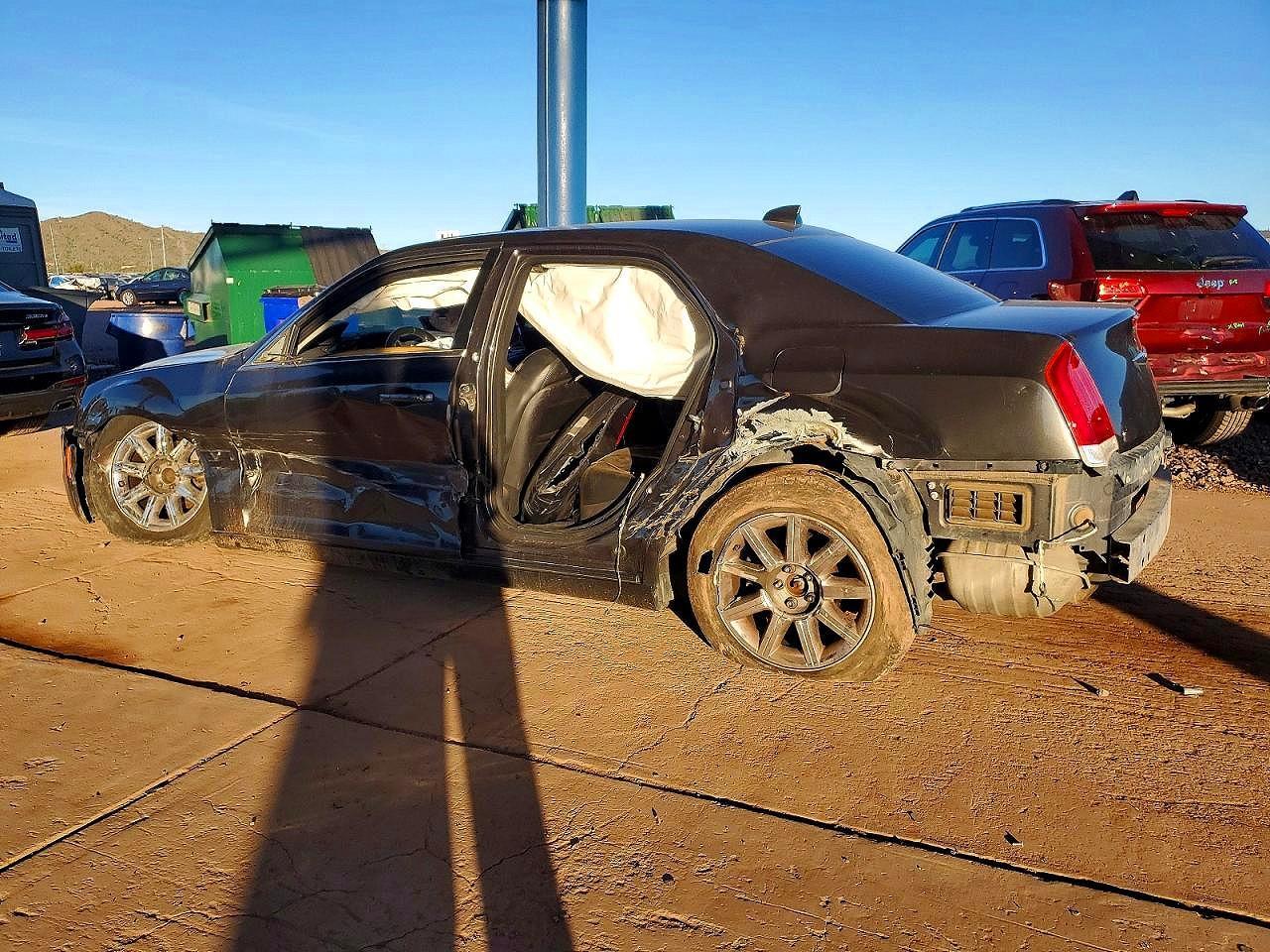 2016 Chrysler 300 Limited - Image 2