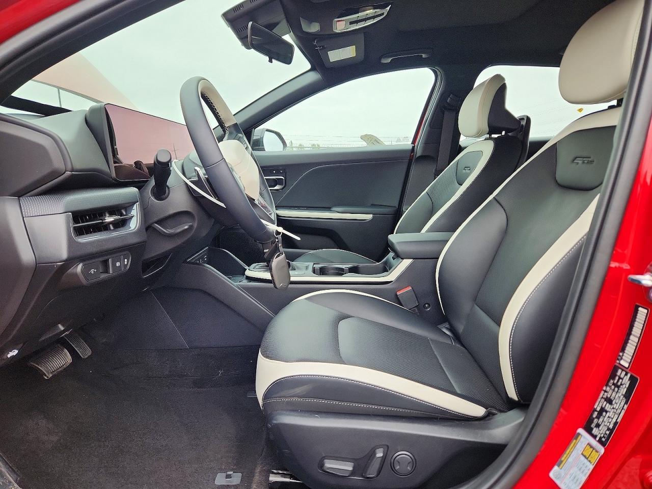 2025 Kia K4 Gt Line - Image 7
