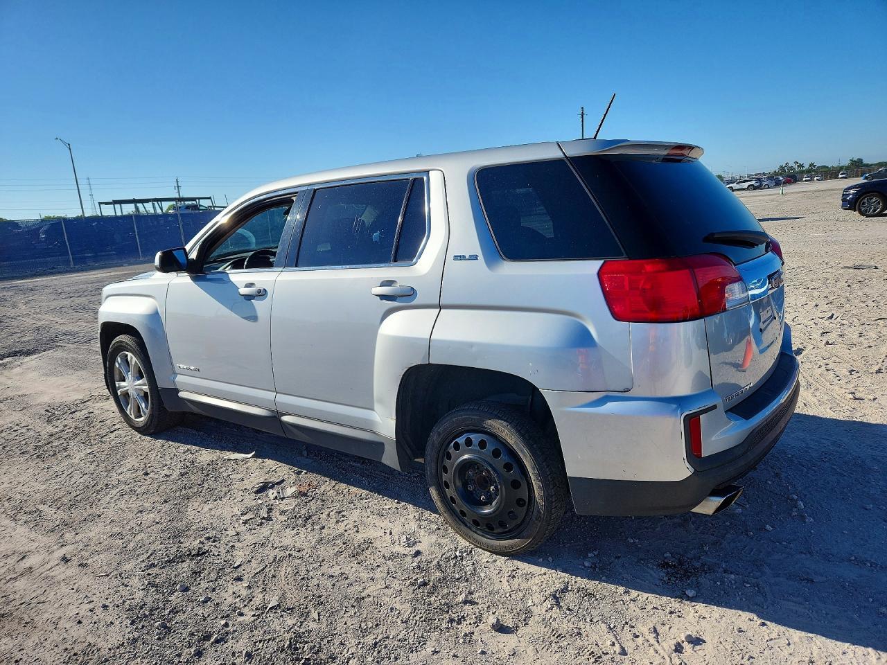 2017 GMC Terrain Sle - Image 2