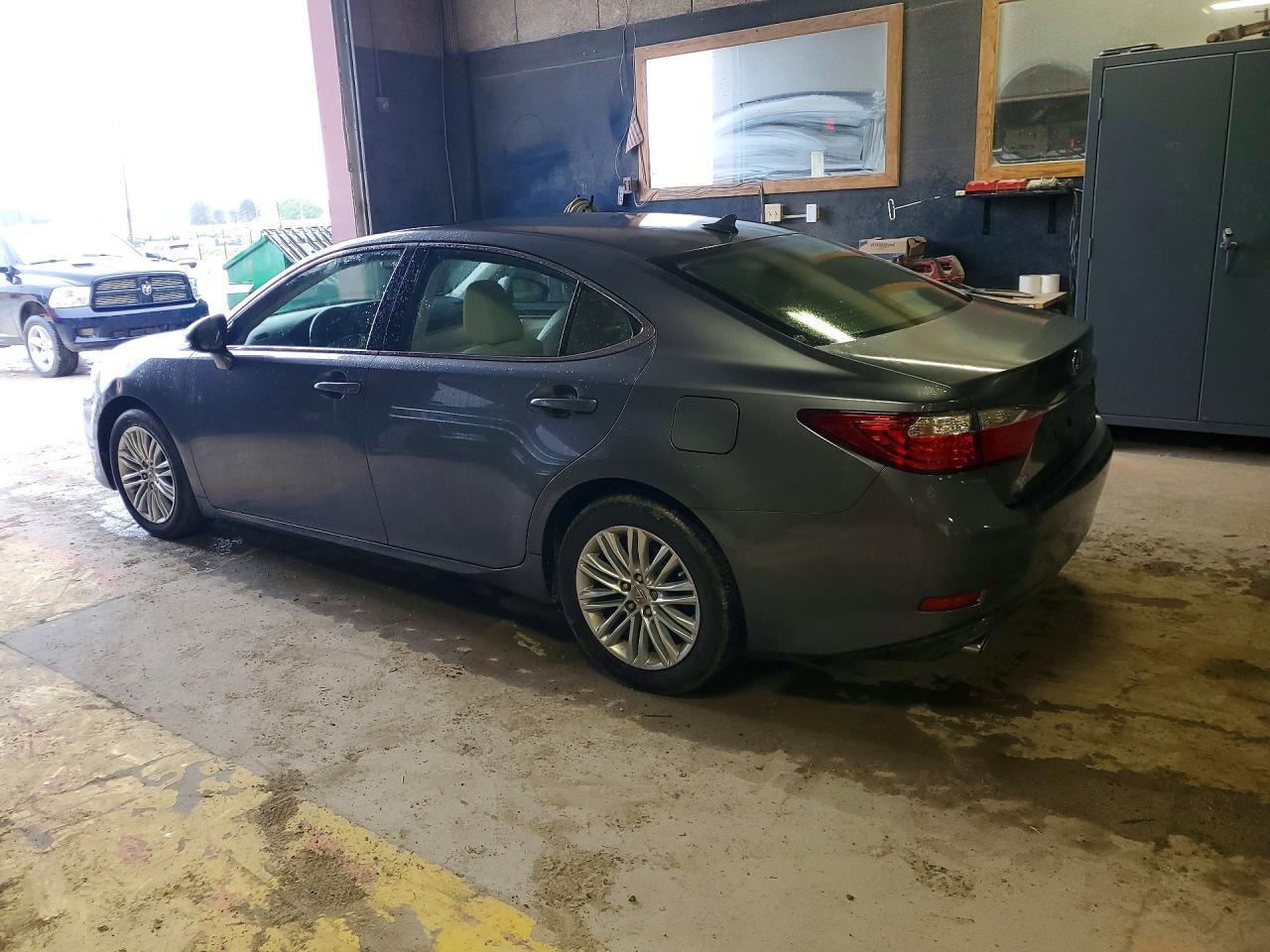 2013 Lexus Es 350 - Image 2
