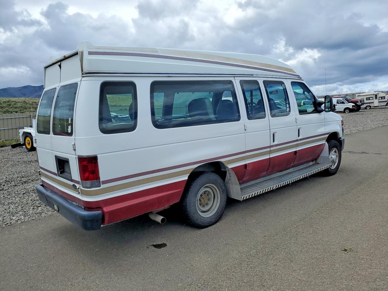 2008 Ford Econoline E350 Super Duty Van - Image 3