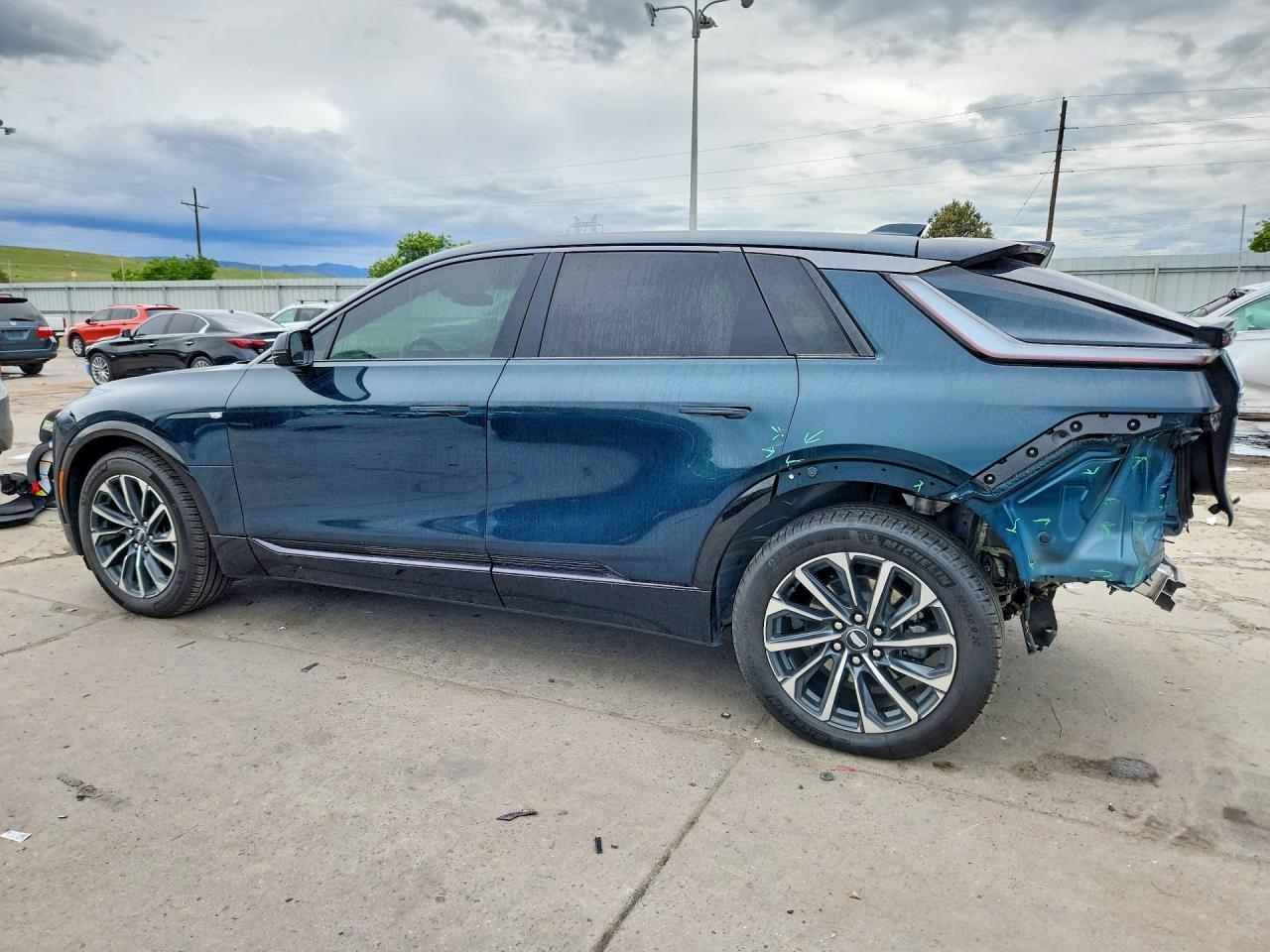 2024 Cadillac Lyriq Sport - Фото 2