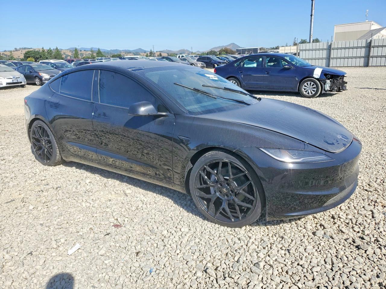 2025 Tesla Model 3 - Image 4