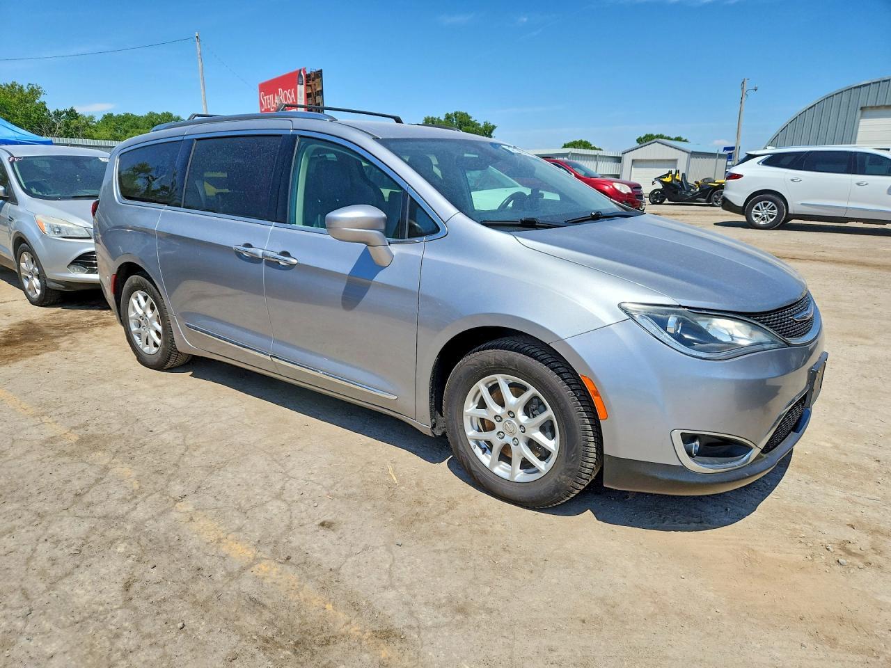 2020 Chrysler Pacifica Touring L - Image 4