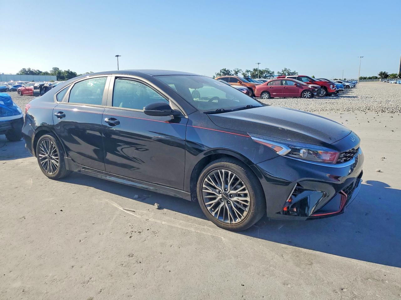2023 Kia Forte Gt Line - Фото 4