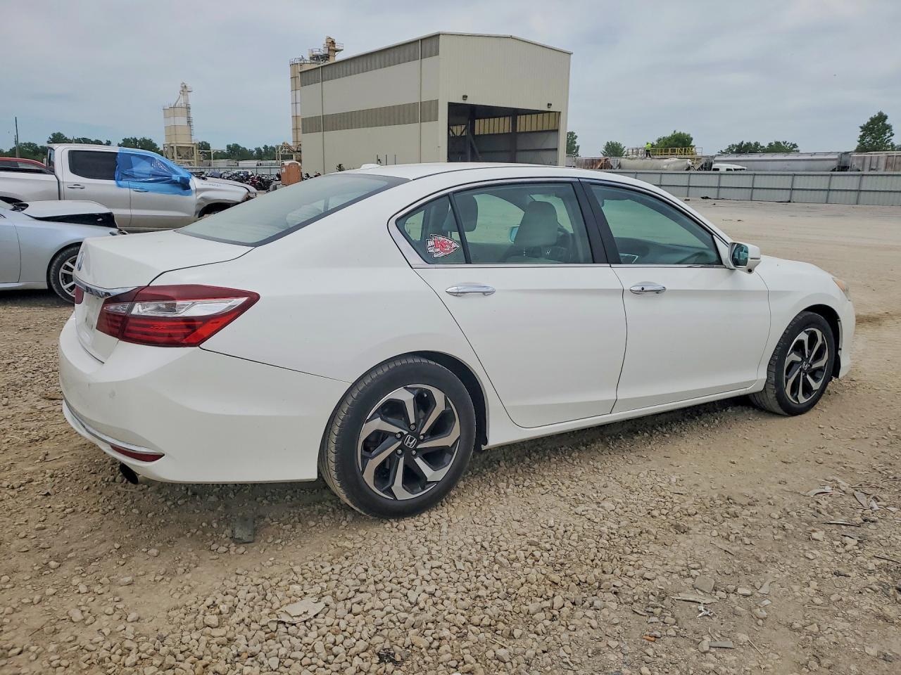 2016 Honda Accord Ex - Image 3