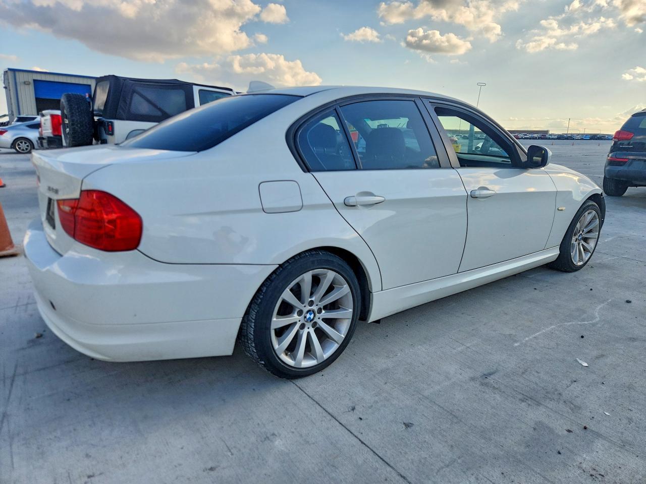 2011 BMW 328 I Sulev - Фото 3