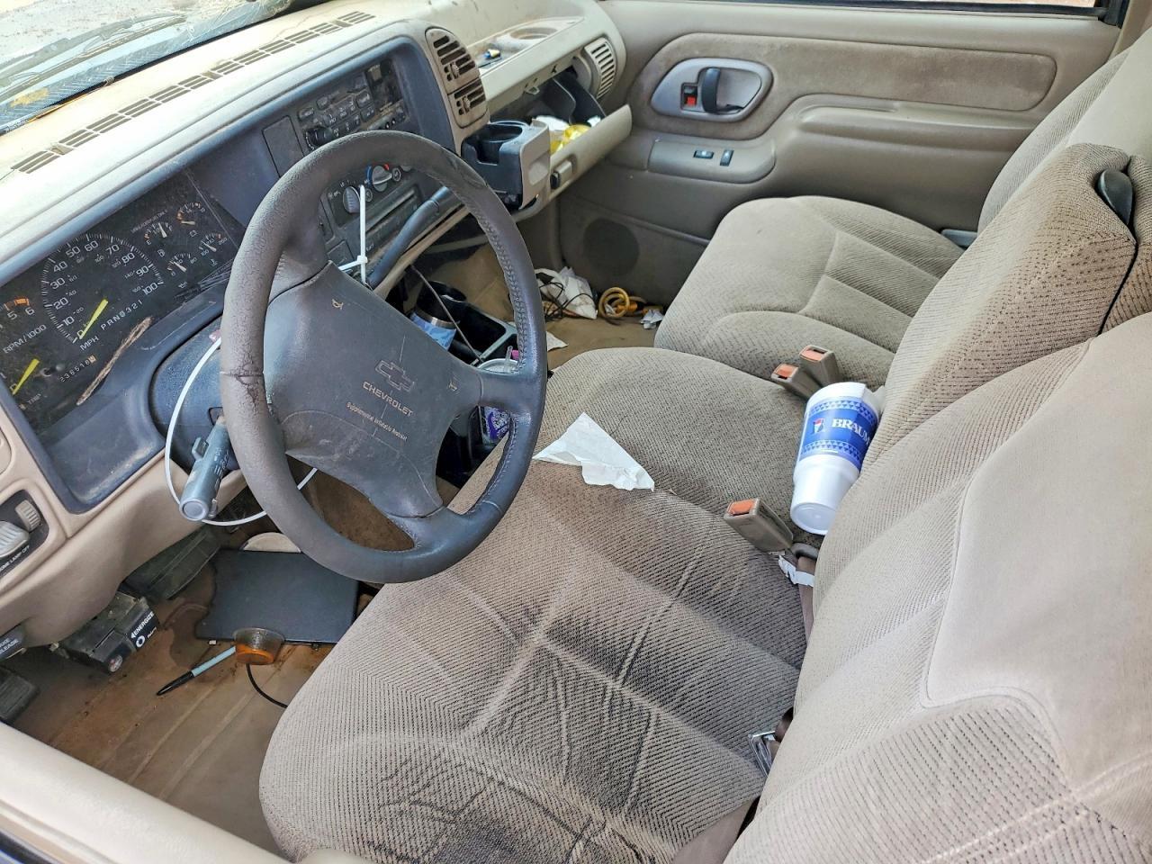 1996 Chevrolet Gmt-400 C1500 - Image 7
