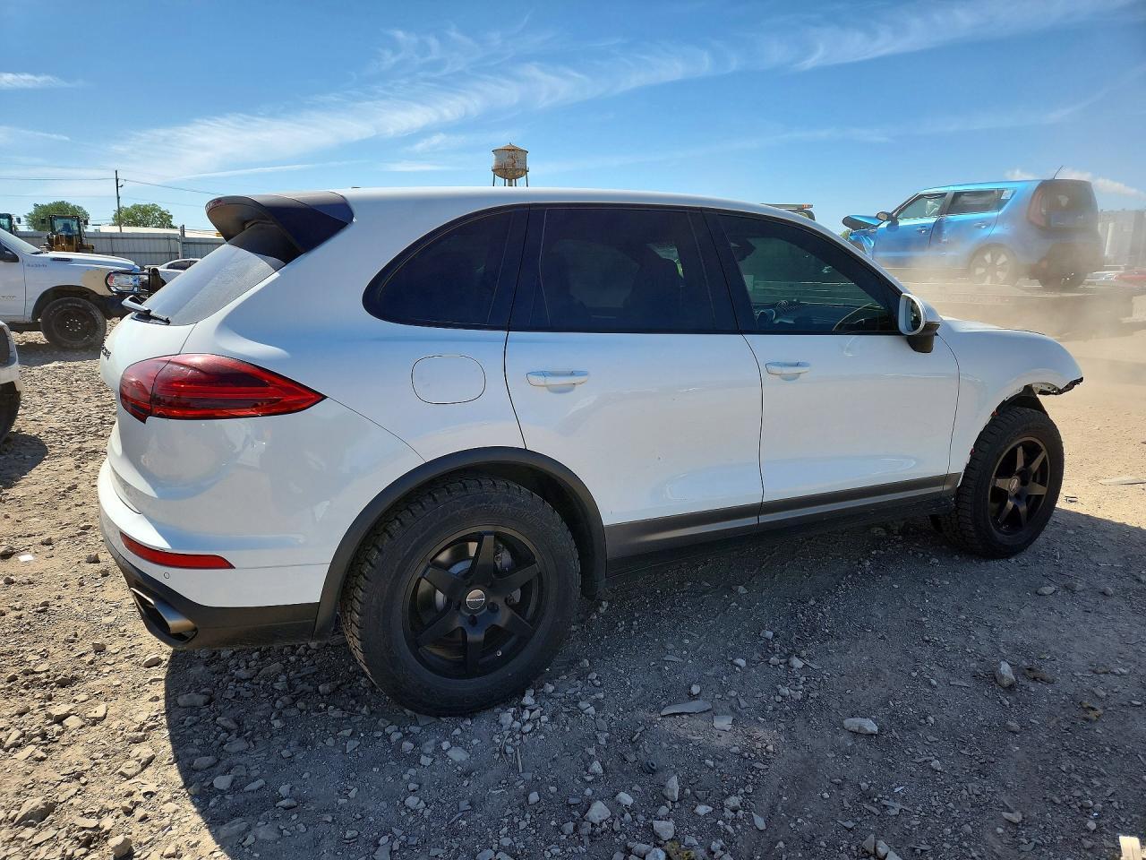 2016 Porsche Cayenne - Image 3