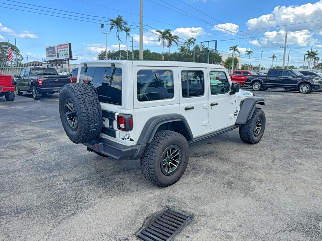 2024 Jeep Wrangler Sport - Фото 4
