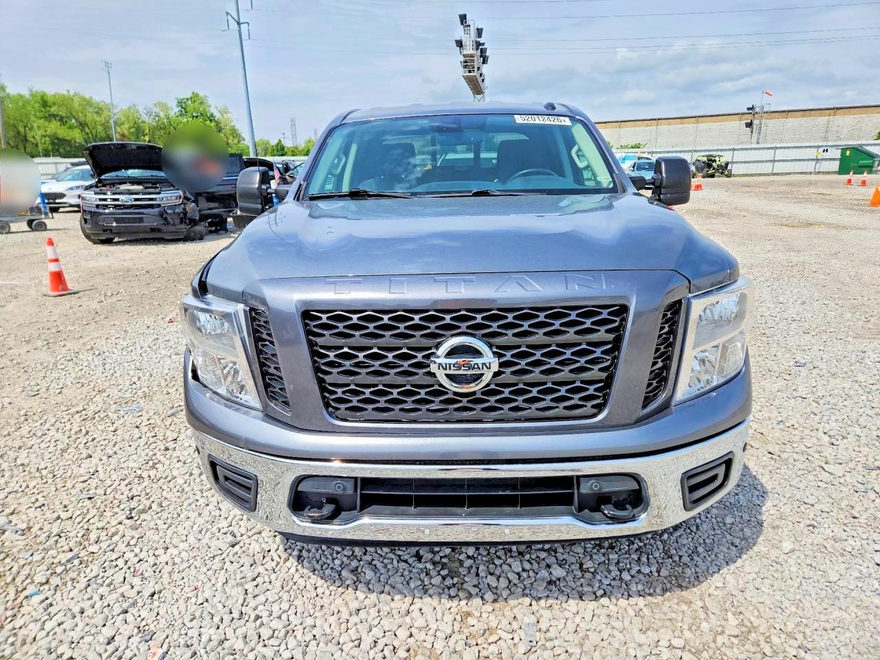 2019 Nissan Titan Sv - Фото 5