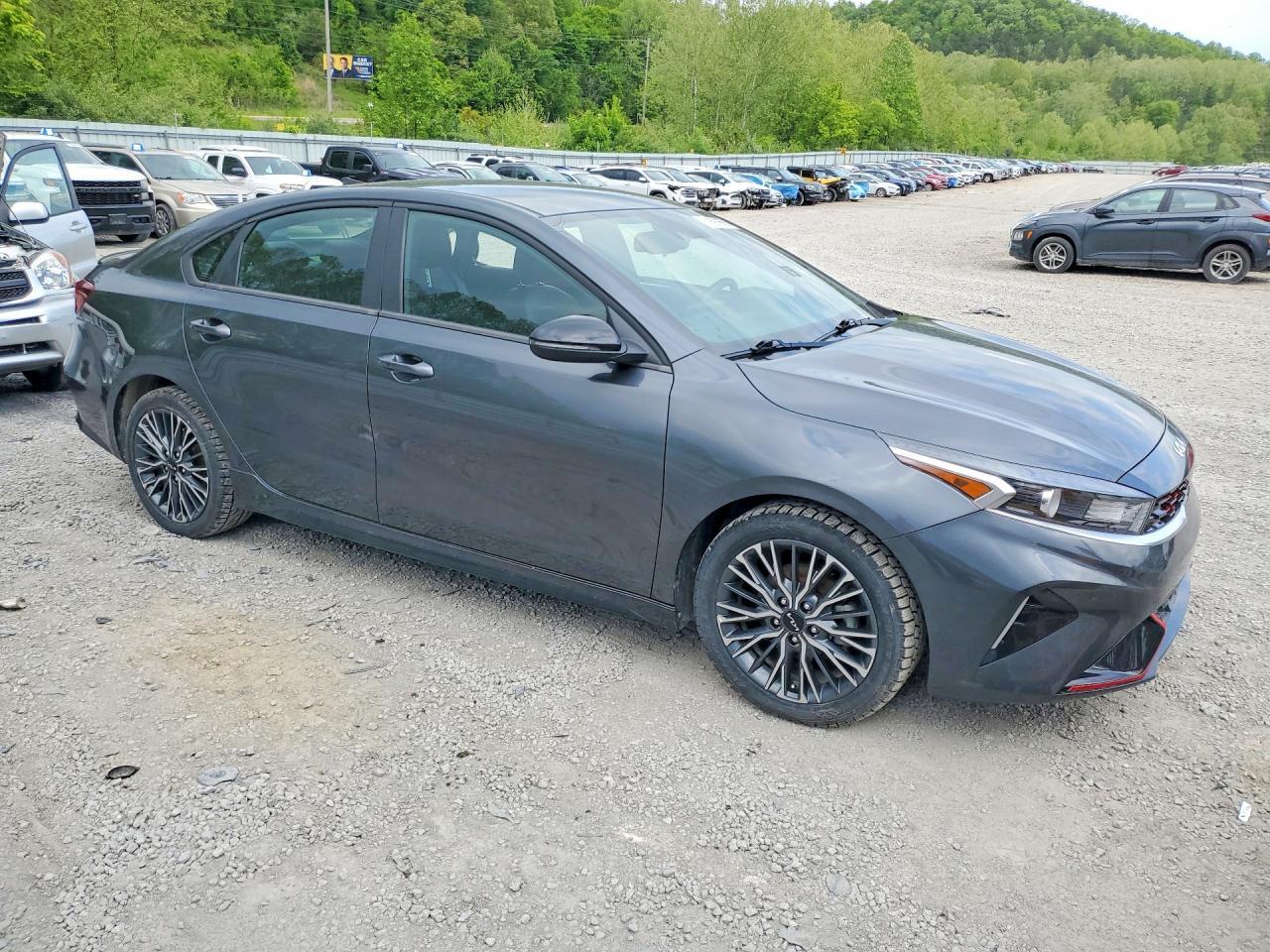 2024 Kia Forte Gt Line - Image 4