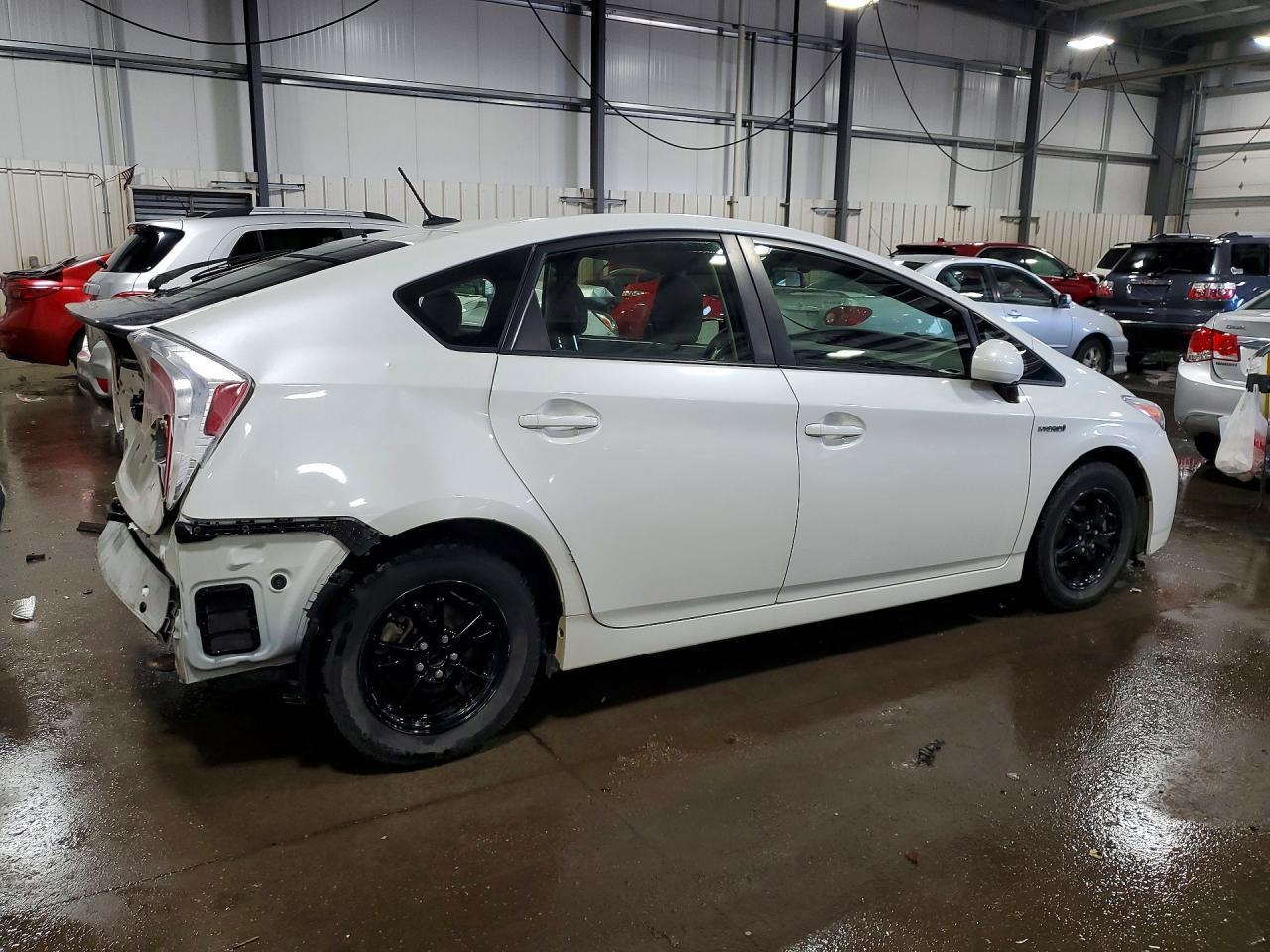 2012 Toyota Prius Three - Фото 3