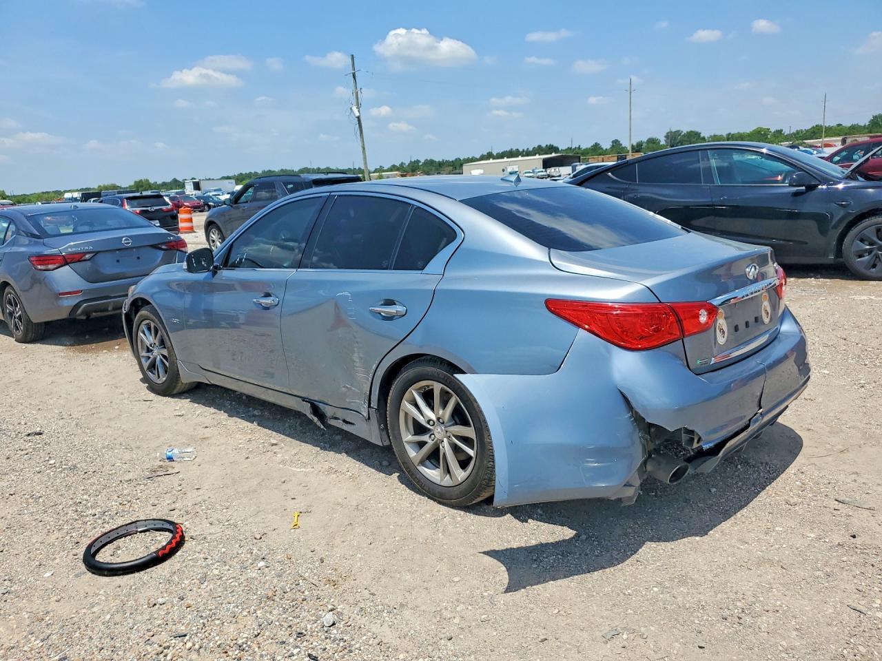 2017 Infiniti Q50 2.0T Premium - Image 2