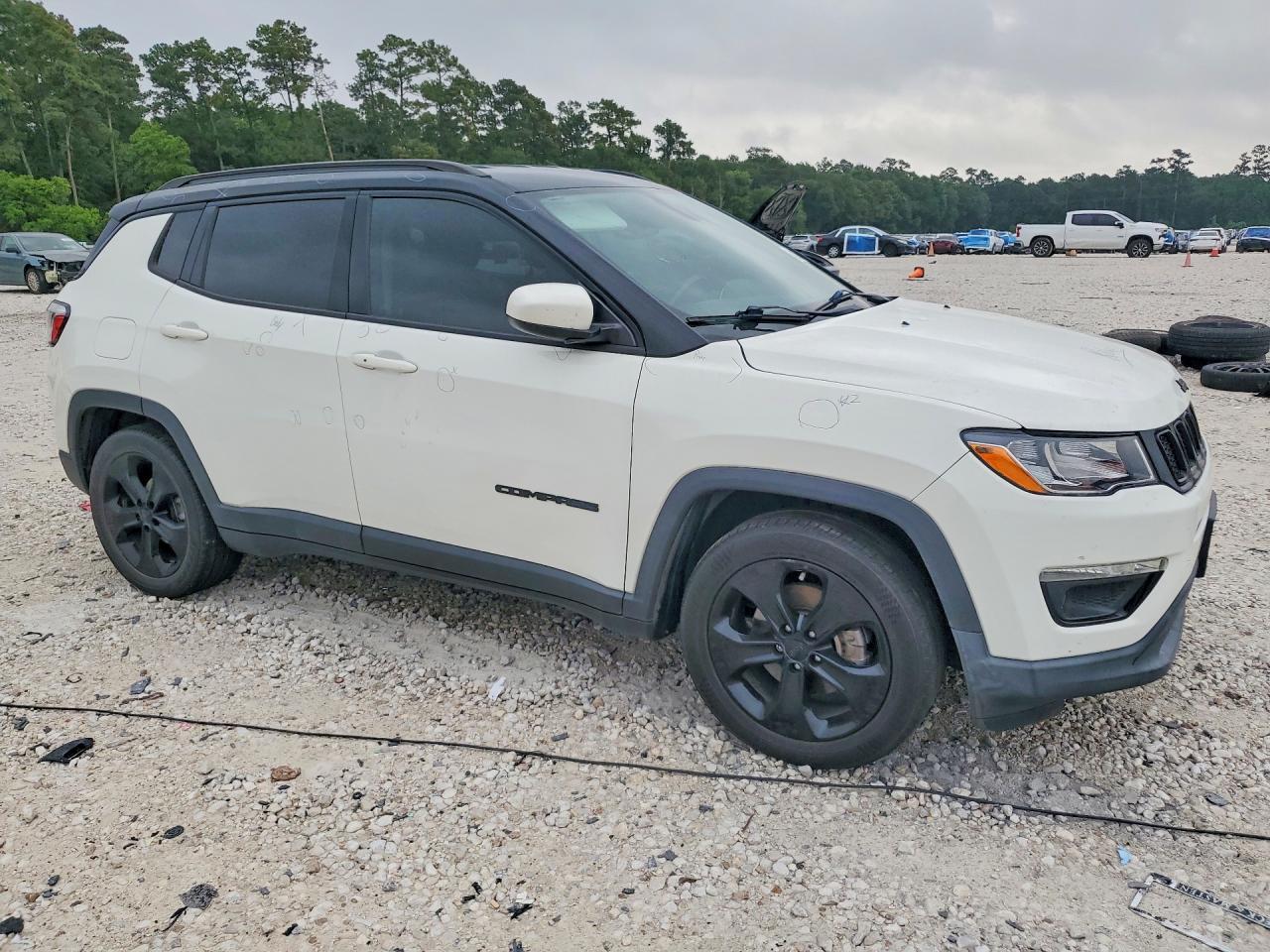 2020 Jeep Compass Latitude - Image 4