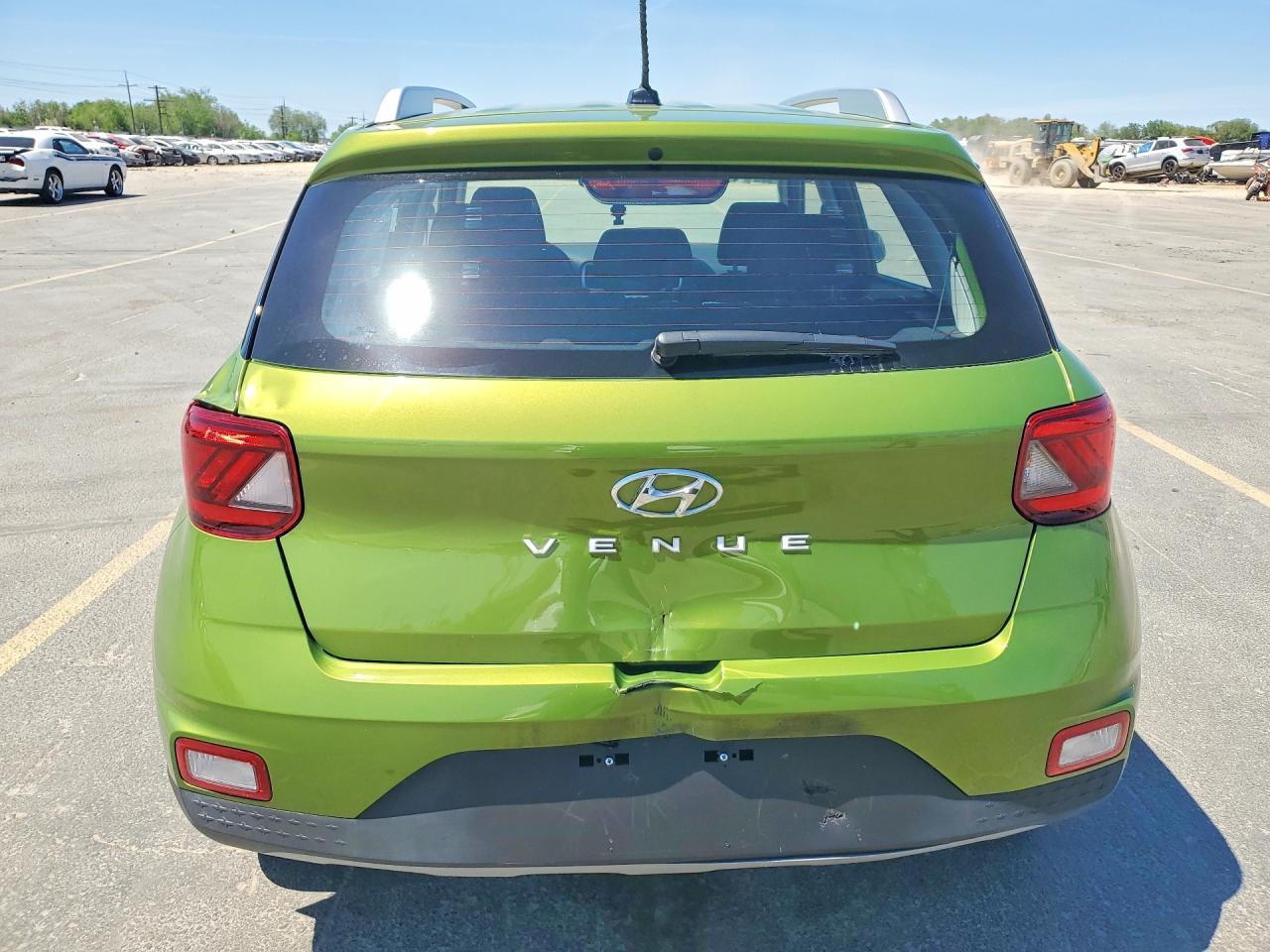 2023 Hyundai Venue Sel - Image 6